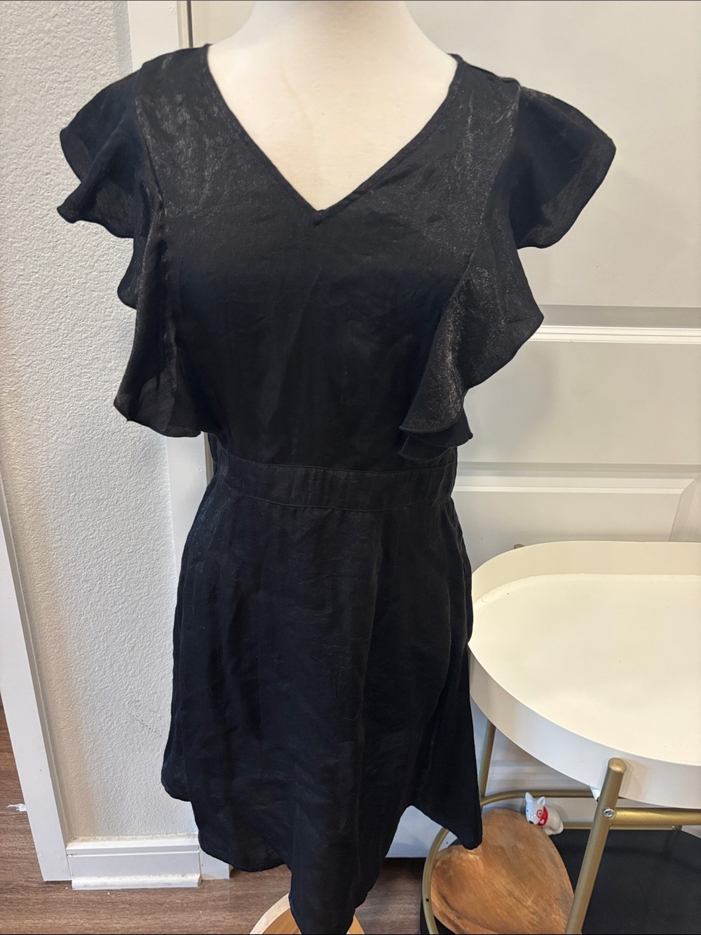 NWT Vero Moda Black V-Neck Ruffle Sleeve Mini Dress